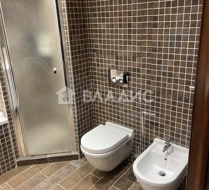 Продаётся 2-комнатная квартира, 92 м²