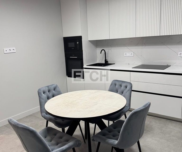 Сдаётся 2-комнатная квартира, 70 м²