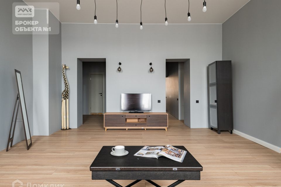 Продаётся 2-комнатная квартира, 100.1 м²
