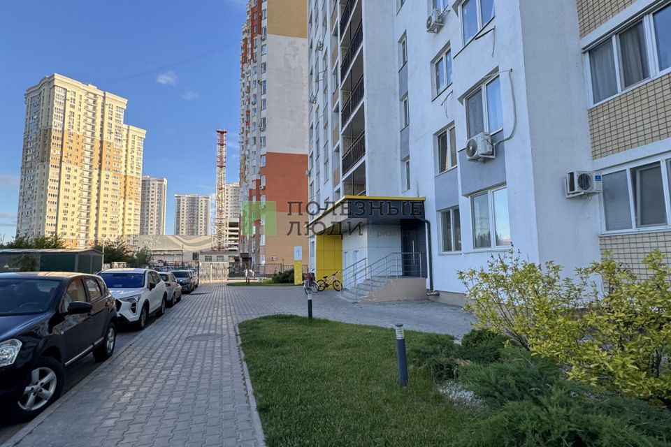 Продаётся 1-комнатная квартира, 37.9 м²