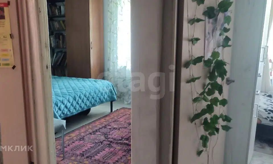 Продаётся 4-комнатная квартира, 74 м²