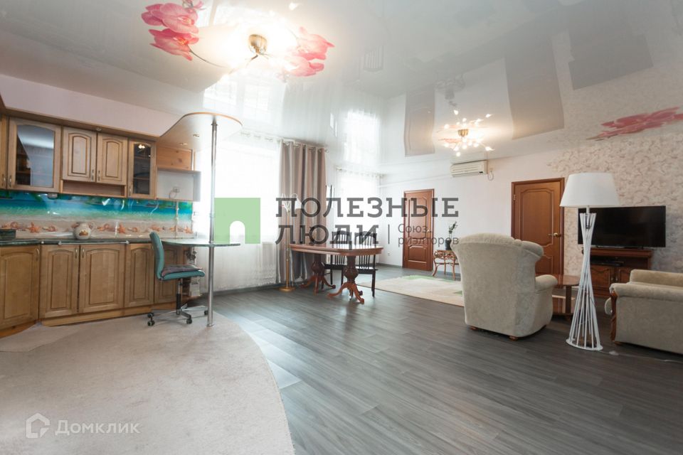 Продаётся 2-комнатная квартира, 92.4 м²