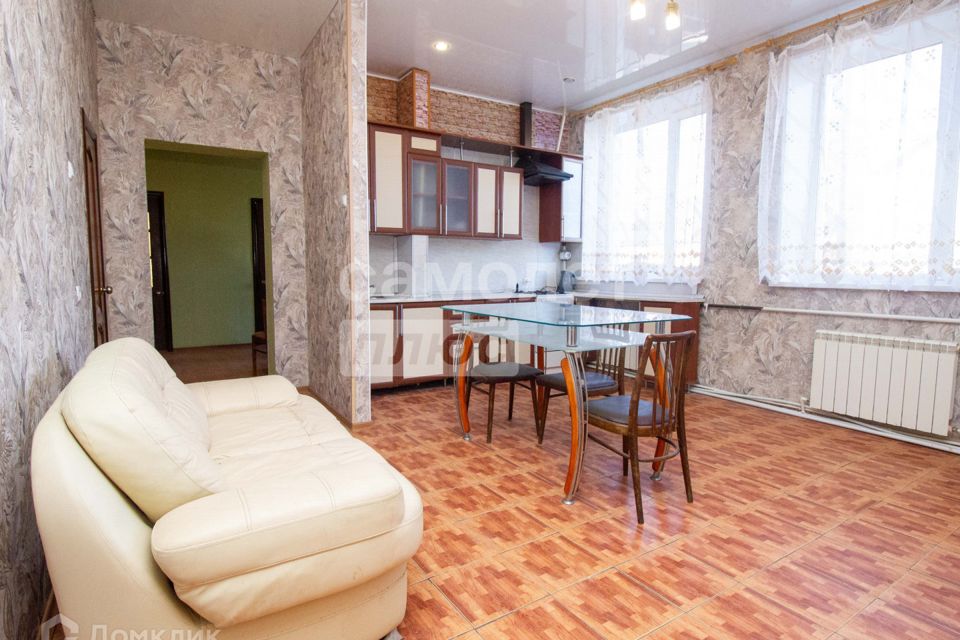 Продаётся 3-комнатная квартира, 117 м²
