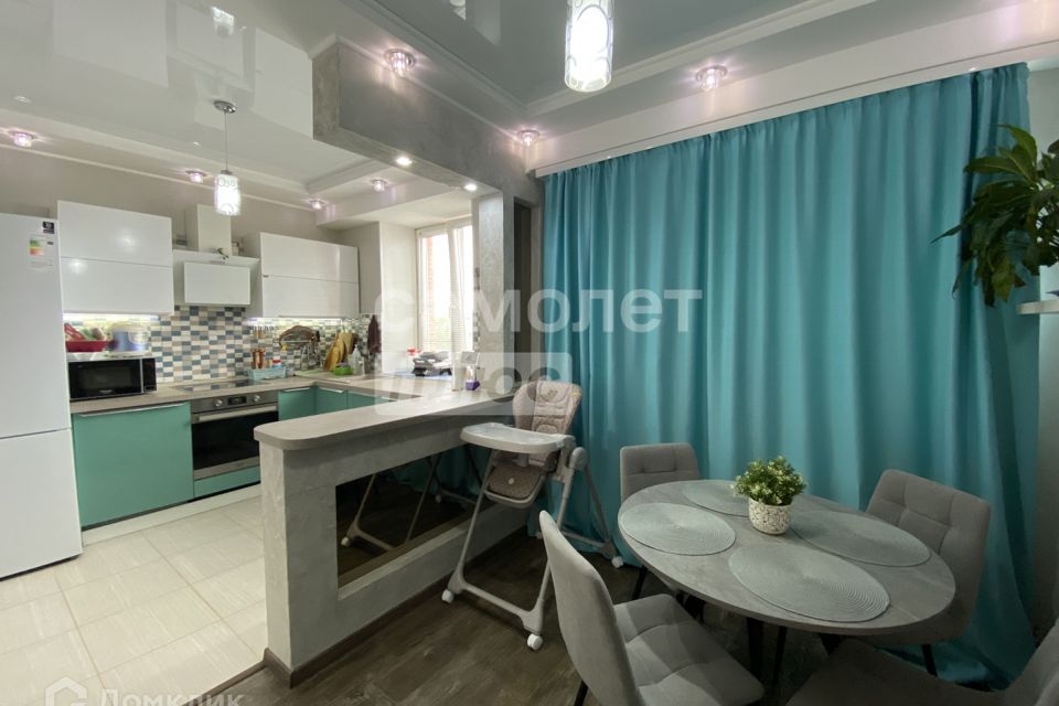 Продаётся 1-комнатная квартира, 41.3 м²