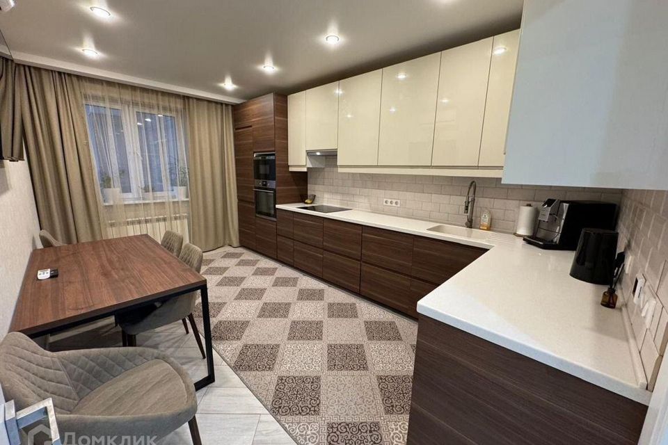 Продаётся 3-комнатная квартира, 96 м²