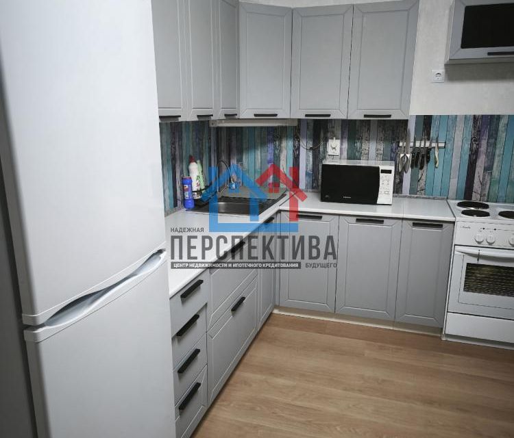Сдаётся 3-комнатная квартира, 75.9 м²