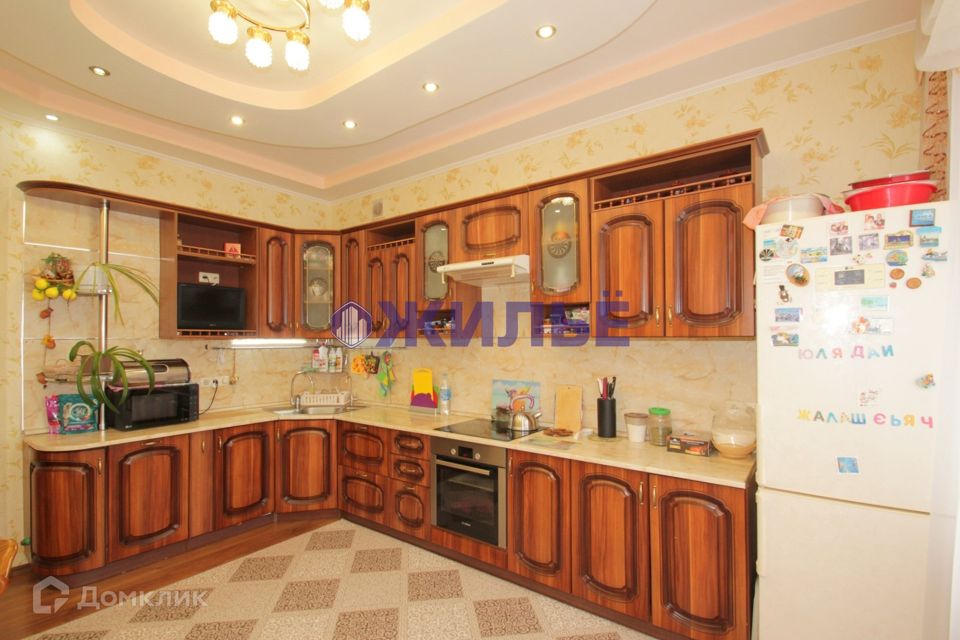 Продаётся 2-комнатная квартира, 89.2 м²