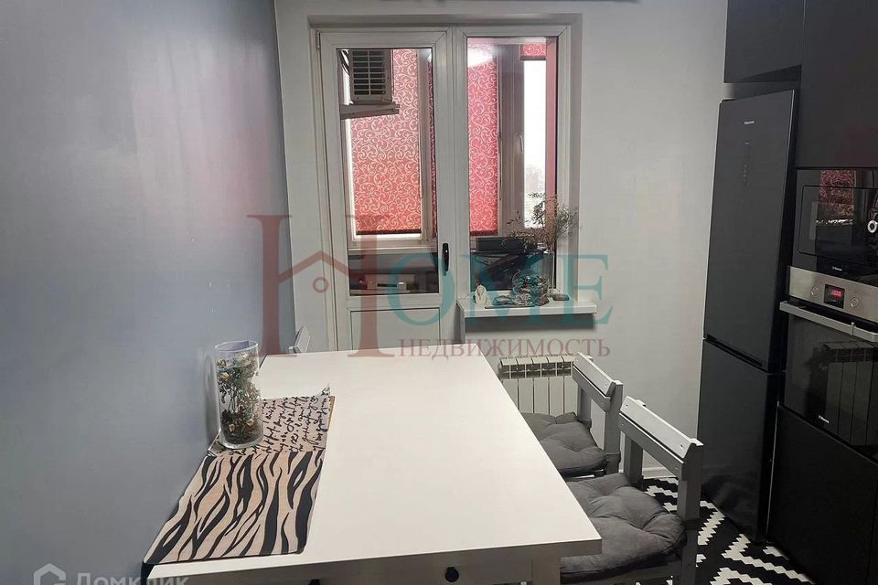 Сдаётся 1-комнатная квартира, 50 м²