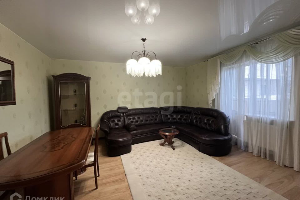 Продаётся 2-комнатная квартира, 65.9 м²