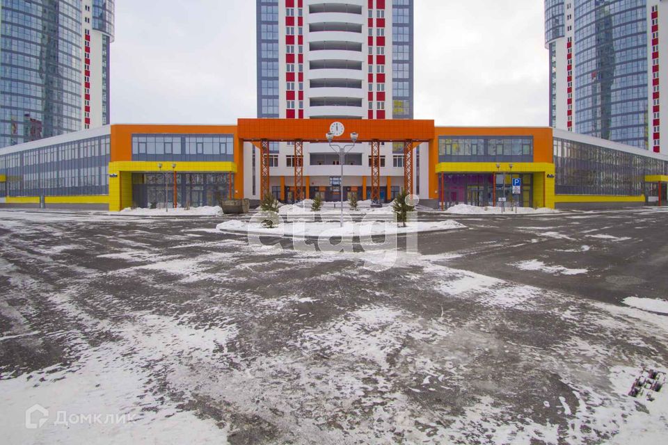 Продаётся 1-комнатная квартира, 52 м²