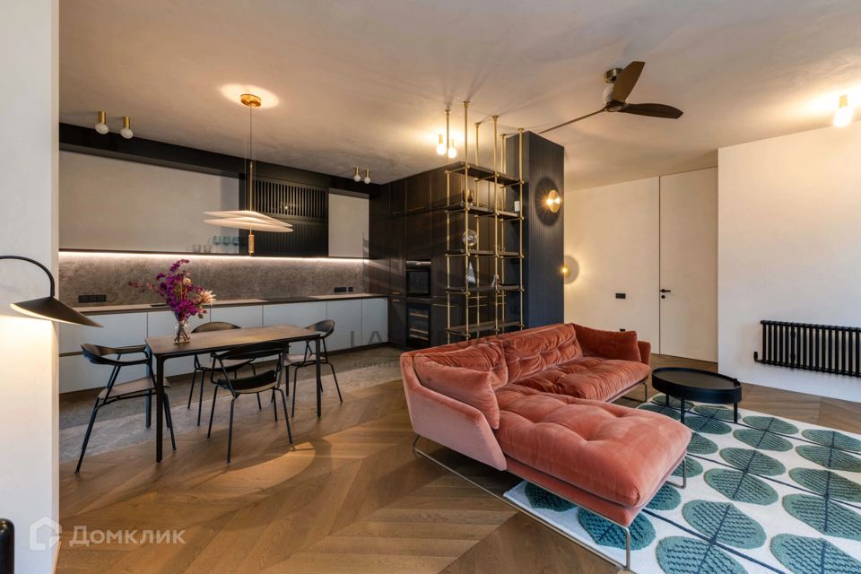 Сдаётся 3-комнатная квартира, 98 м²