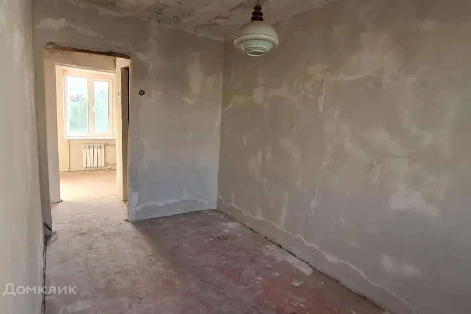 Продаётся 4-комнатная квартира, 64 м²