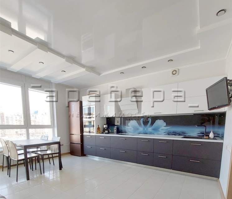 Продаётся 2-комнатная квартира, 89.8 м²