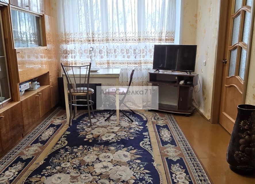 Продаётся 4-комнатная квартира, 60.3 м²