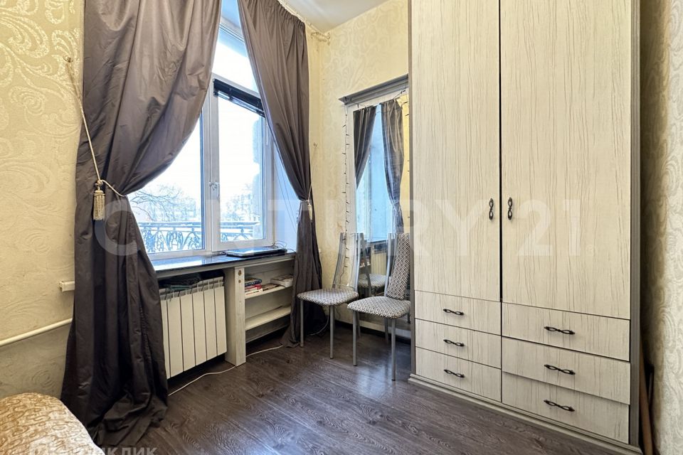 Продаётся 4-комнатная квартира, 99.3 м²