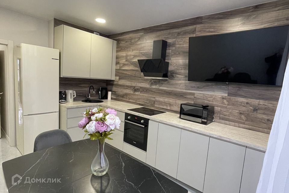 Сдаётся 2-комнатная квартира, 61.3 м²