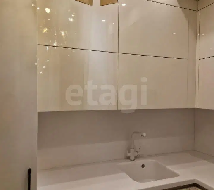 Продаётся 2-комнатная квартира, 57 м²