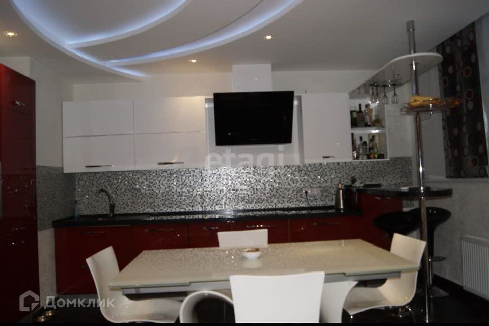 Продаётся 3-комнатная квартира, 96.6 м²