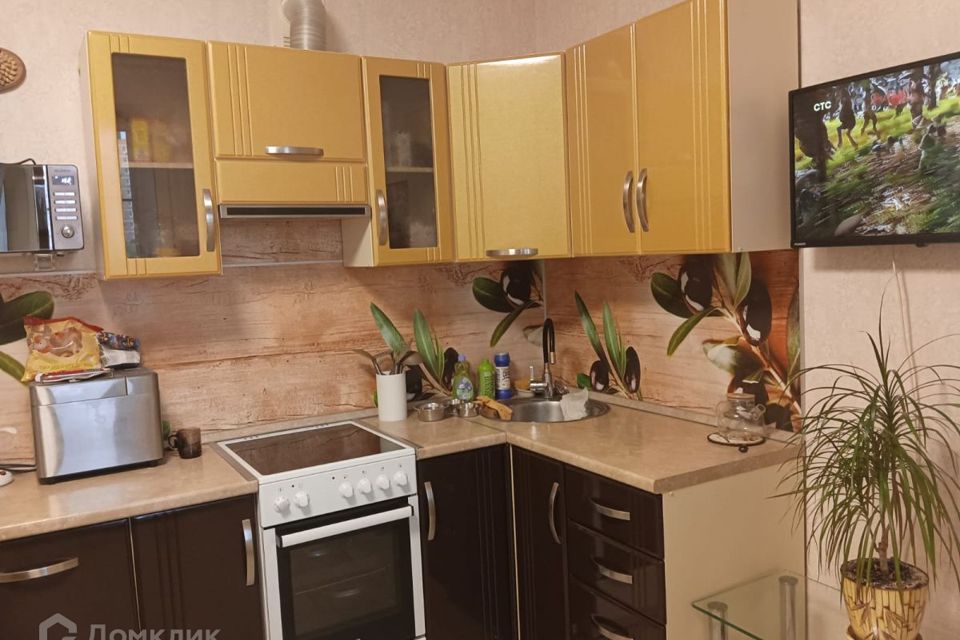 Продаётся 1-комнатная квартира, 54 м²