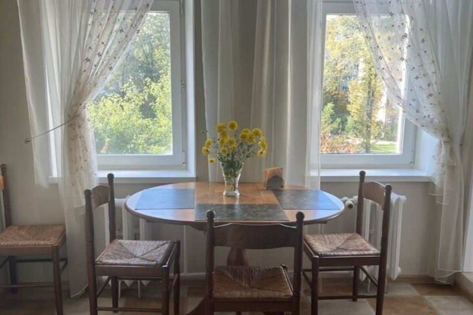 Сдаётся 2-комнатная квартира, 74 м²