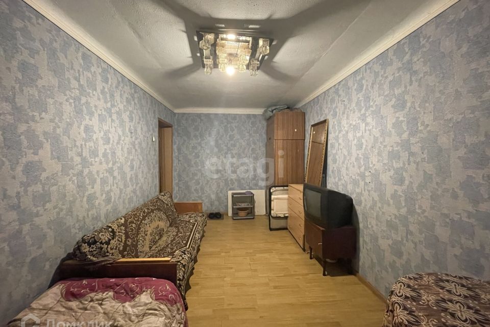 Продаётся комната в 4-комн. квартире, 14.4 м²