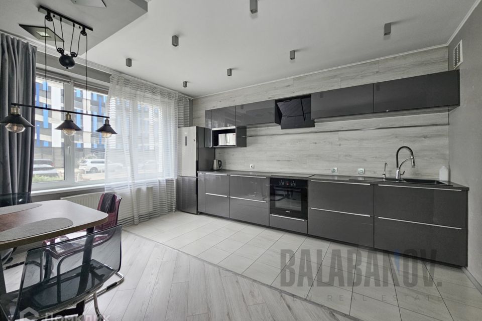 Продаётся 1-комнатная квартира, 54.7 м²