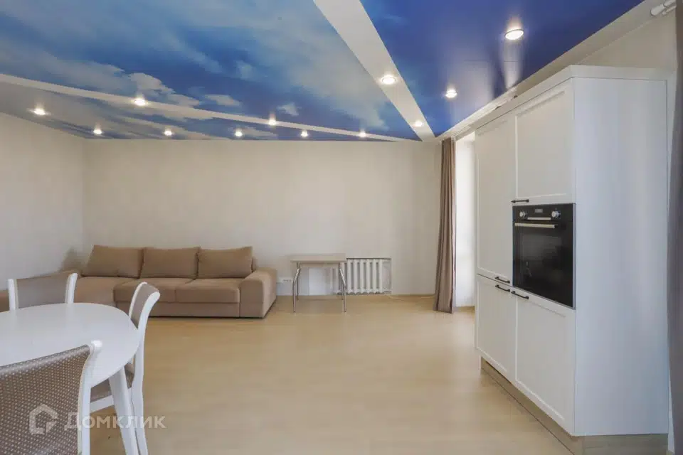 Продаётся 4-комнатная квартира, 147.9 м²