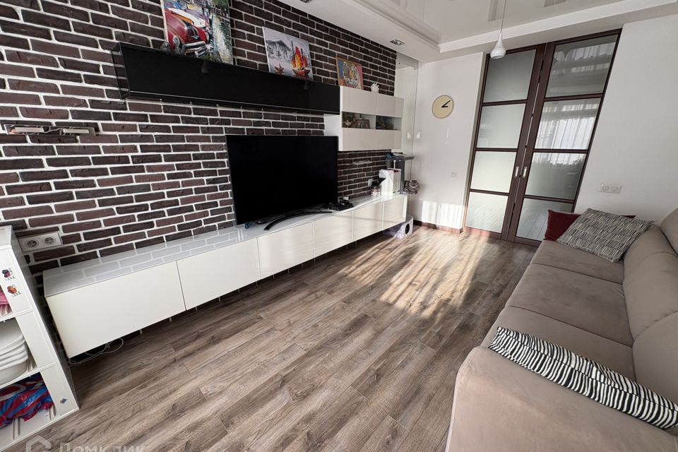 Продаётся 2-комнатная квартира, 58.6 м²