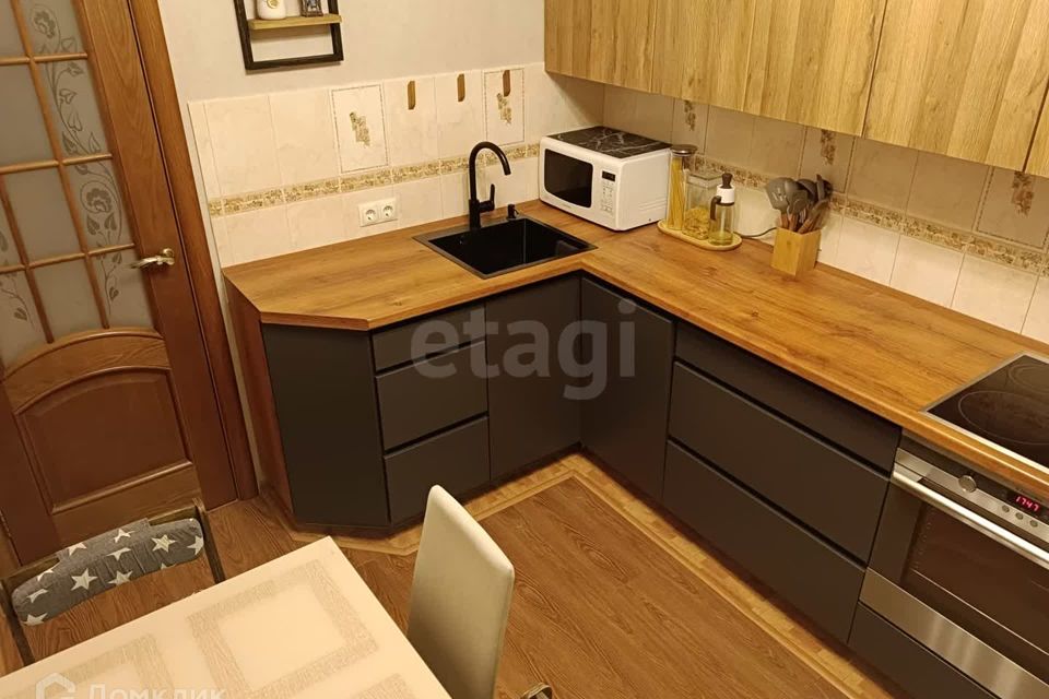 Продаётся 4-комнатная квартира, 73.5 м²