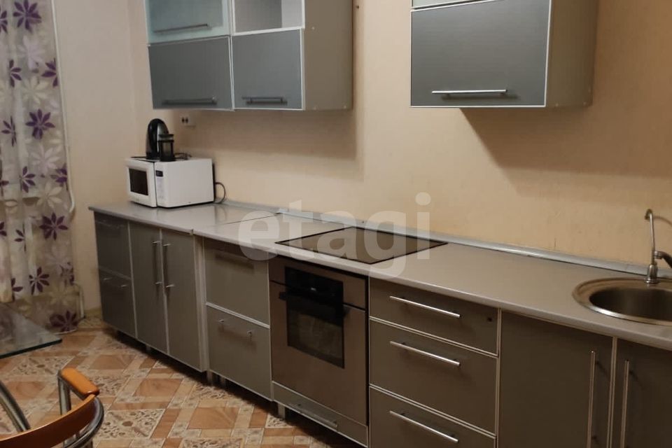Сдаётся 1-комнатная квартира, 46 м²
