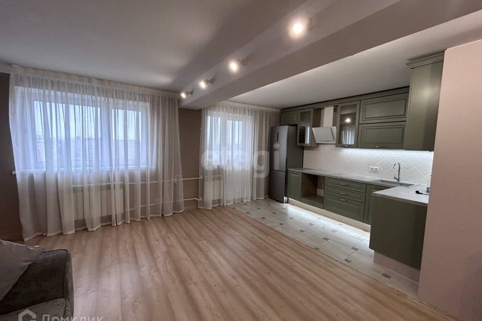 Продаётся 2-комнатная квартира, 90.1 м²