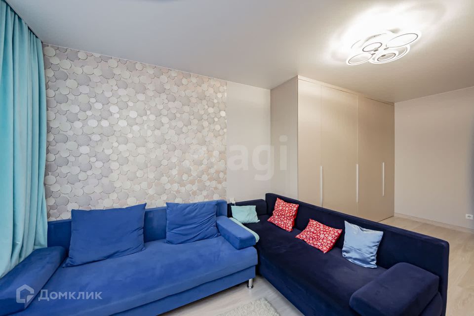 Продаётся 1-комнатная квартира, 55.7 м²