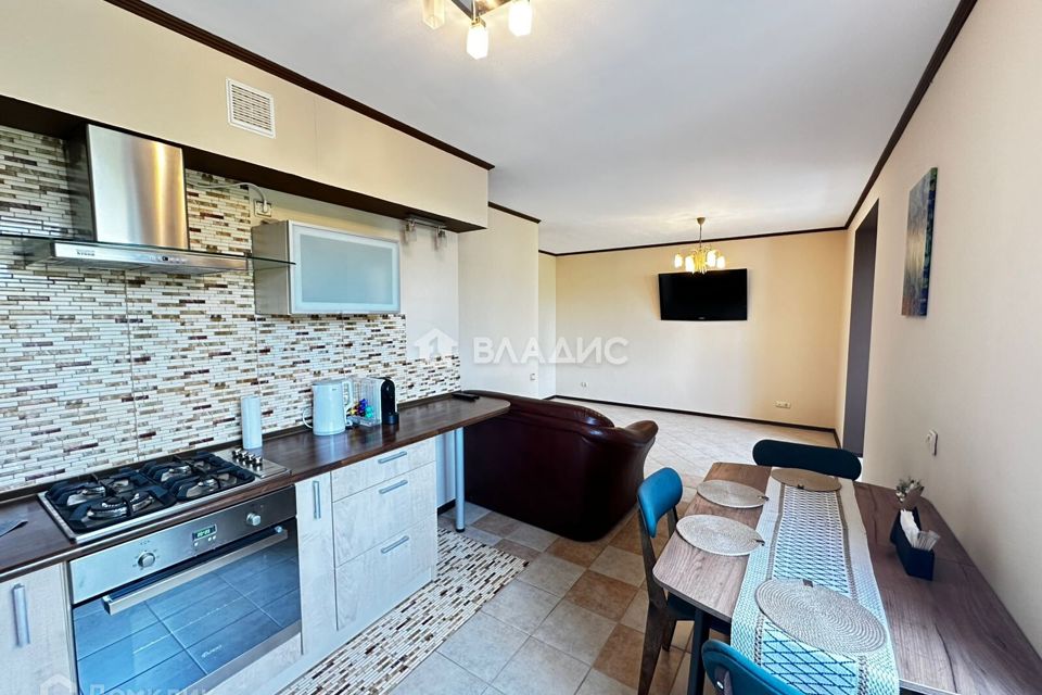 Сдаётся 2-комнатная квартира, 81.4 м²