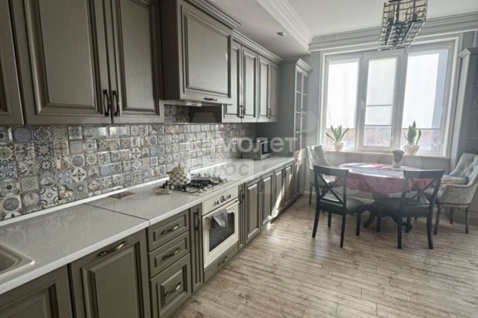 Продаётся 2-комнатная квартира, 120 м²