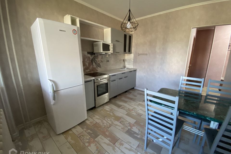 Сдаётся 1-комнатная квартира, 54 м²