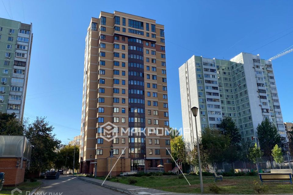 Продаётся 3-комнатная квартира, 104 м²