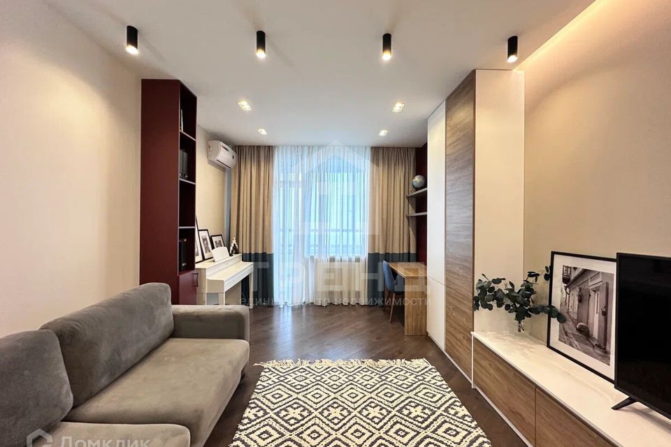 Продаётся 2-комнатная квартира, 72.4 м²