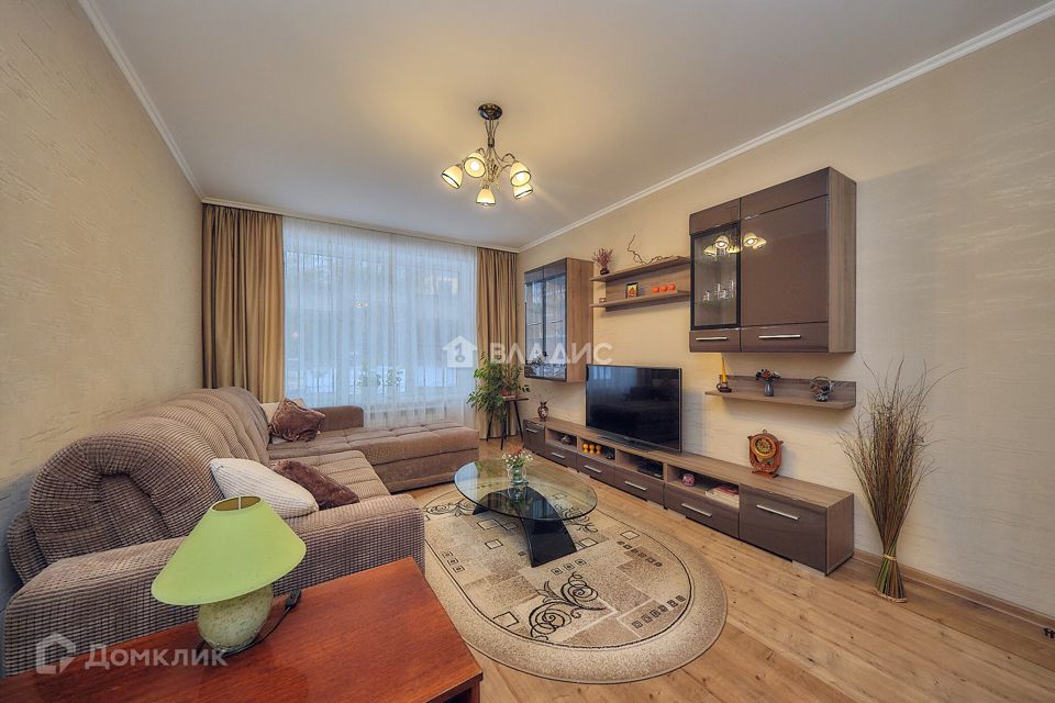Продаётся 2-комнатная квартира, 69.5 м²