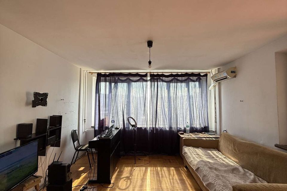 Сдаётся 2-комнатная квартира, 65 м²