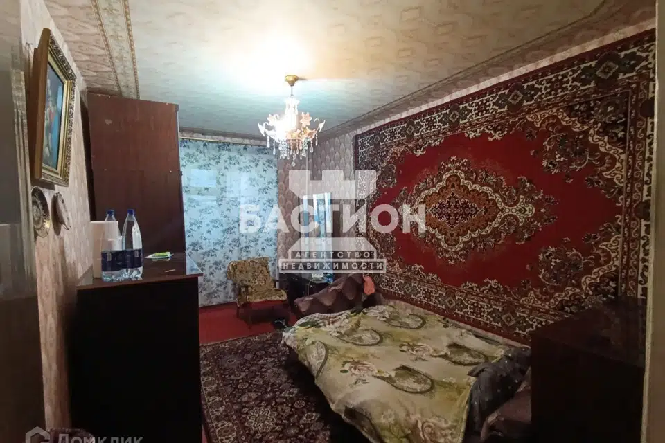 Продаётся 4-комнатная квартира, 79.4 м²