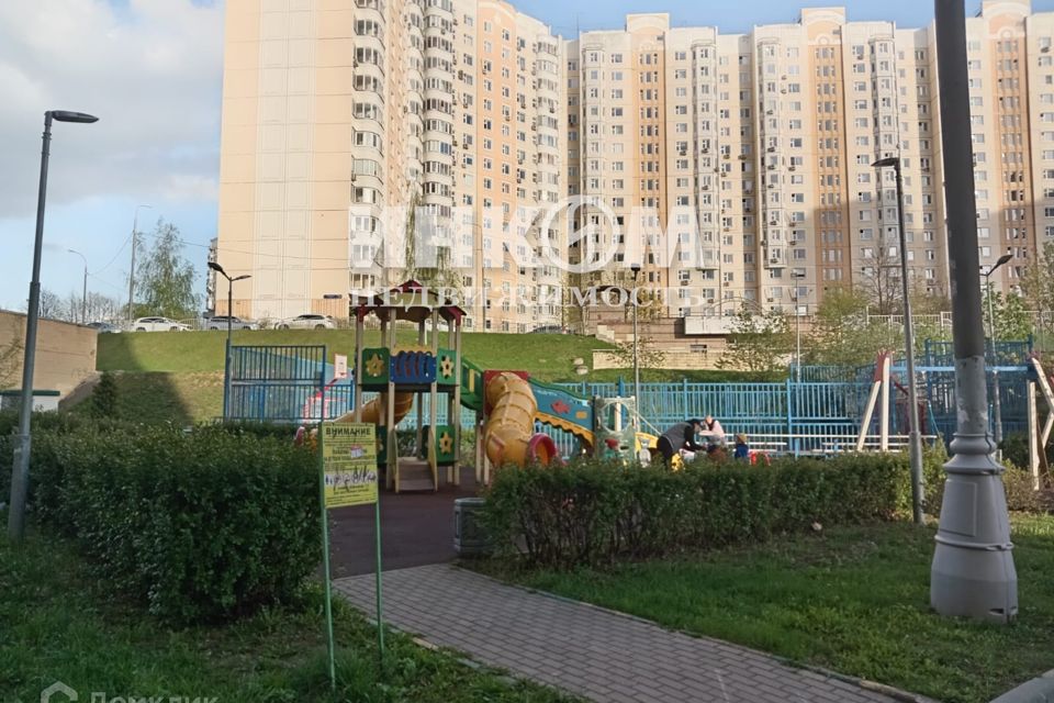 Продаётся 1-комнатная квартира, 38.3 м²