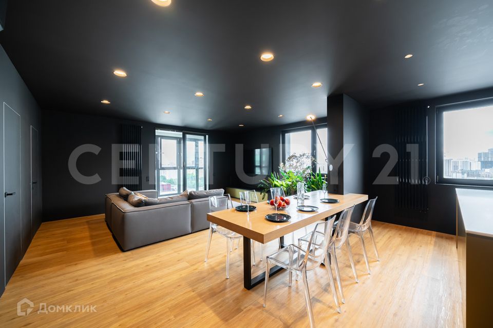 Продаётся 4-комнатная квартира, 103 м²
