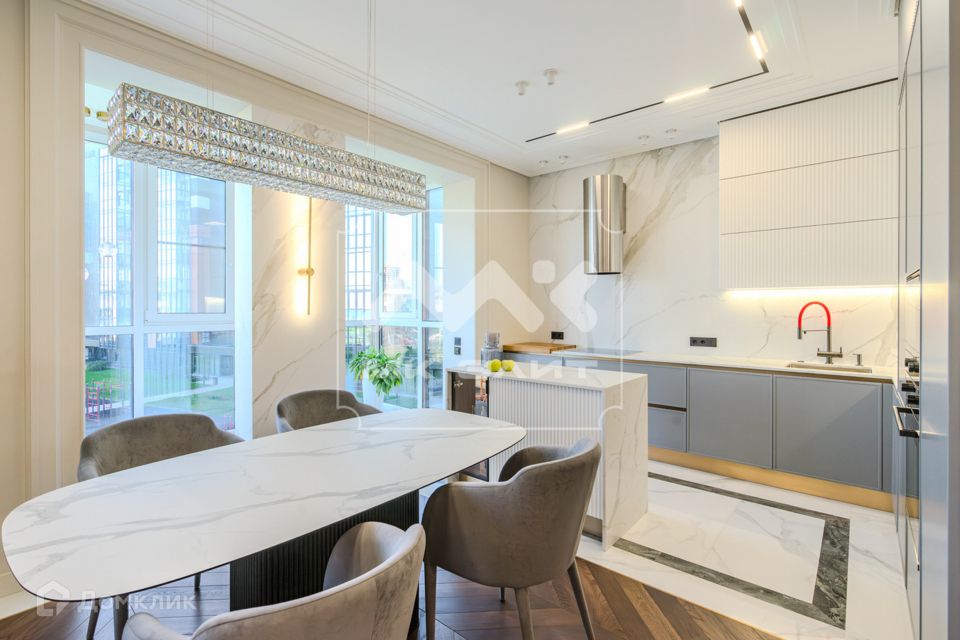 Продаётся 3-комнатная квартира, 112.4 м²