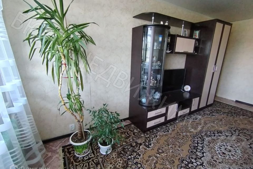 Продаётся 3-комнатная квартира, 57.9 м²