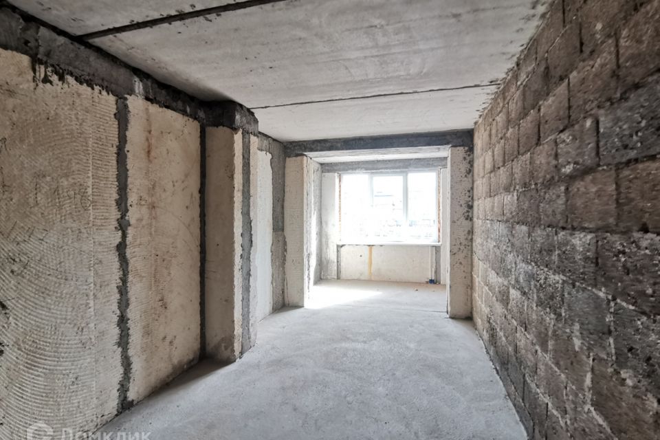 Продаётся 1-комнатная квартира, 57 м²