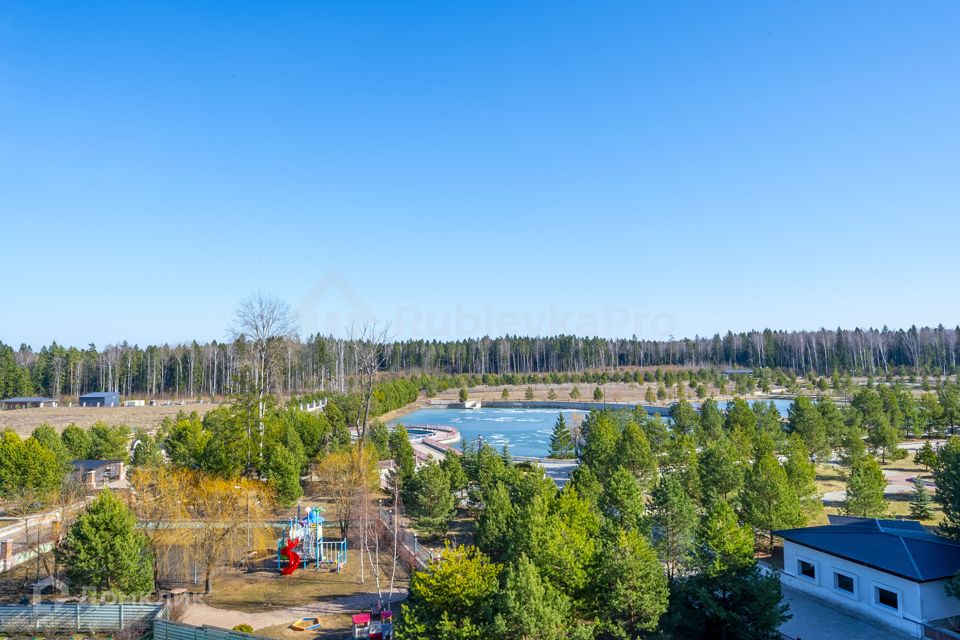 Продаётся 2-комнатная квартира, 121.2 м²