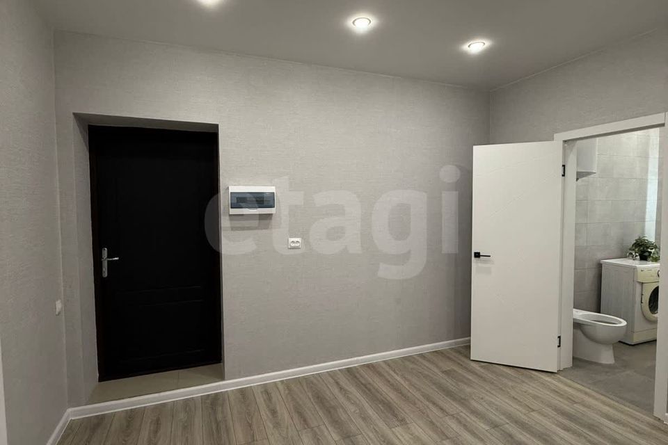Продаётся 1-комнатная квартира, 55 м²