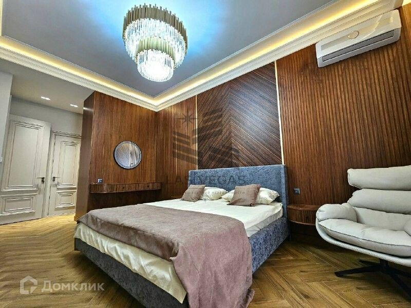 Сдаётся 4-комнатная квартира, 160 м²