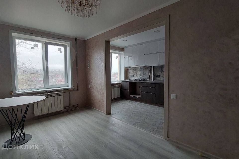 Продаётся 3-комнатная квартира, 58.3 м²