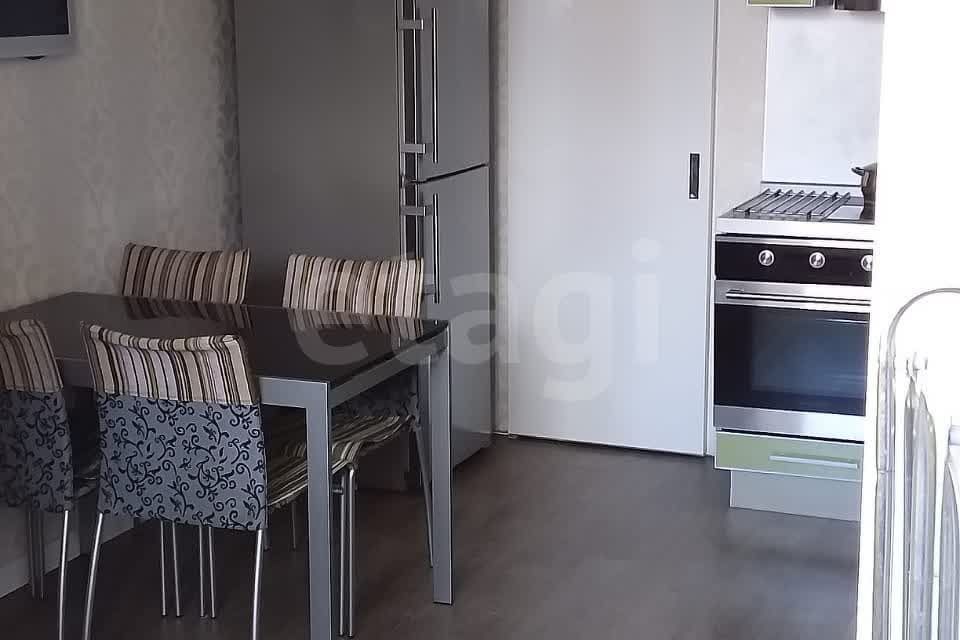 Продаётся 2-комнатная квартира, 56.9 м²